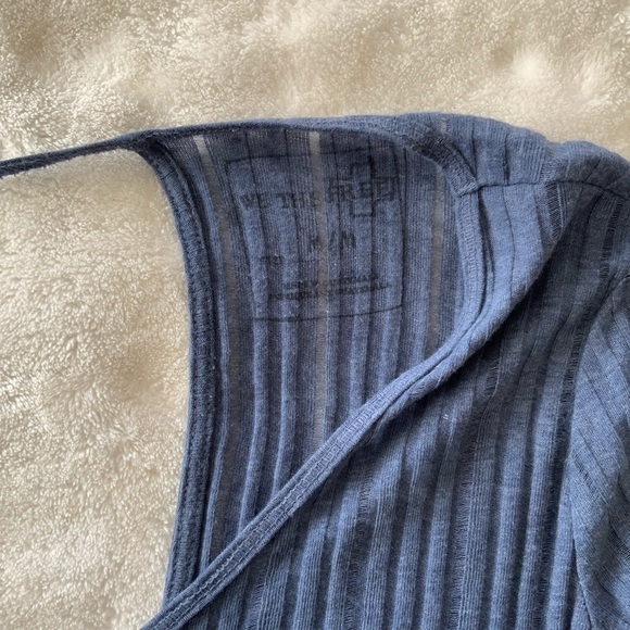 𝅺FREE People We The Free Long Split Keyhole Top - Picture 5 of 7